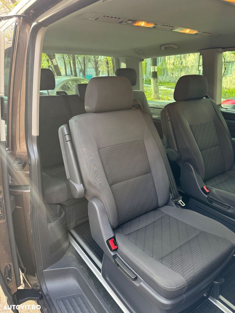 Volkswagen Multivan - 11