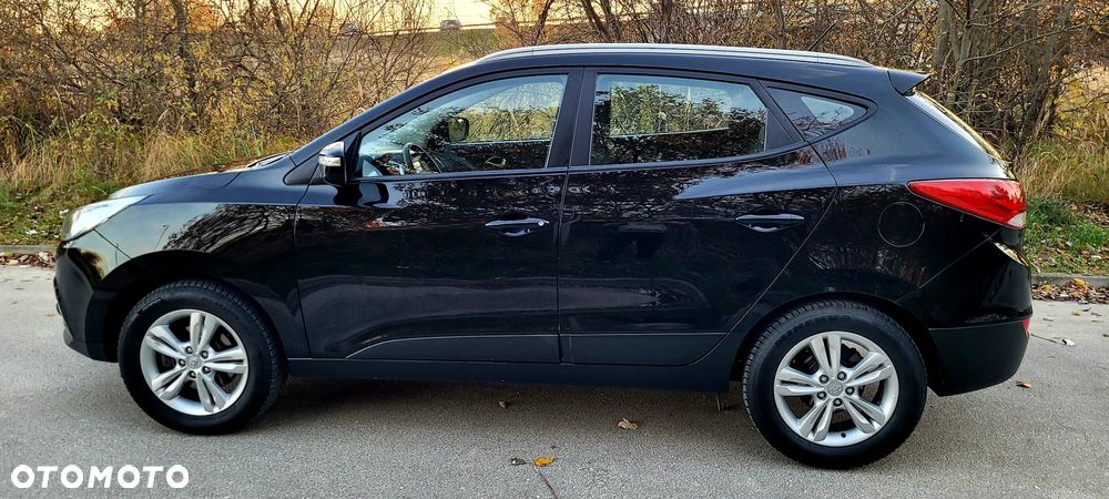 Hyundai ix35 1.7 CRDi 2WD blue Finale Gold - 15