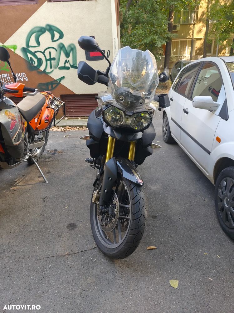 Triumph Tiger 800 - 1