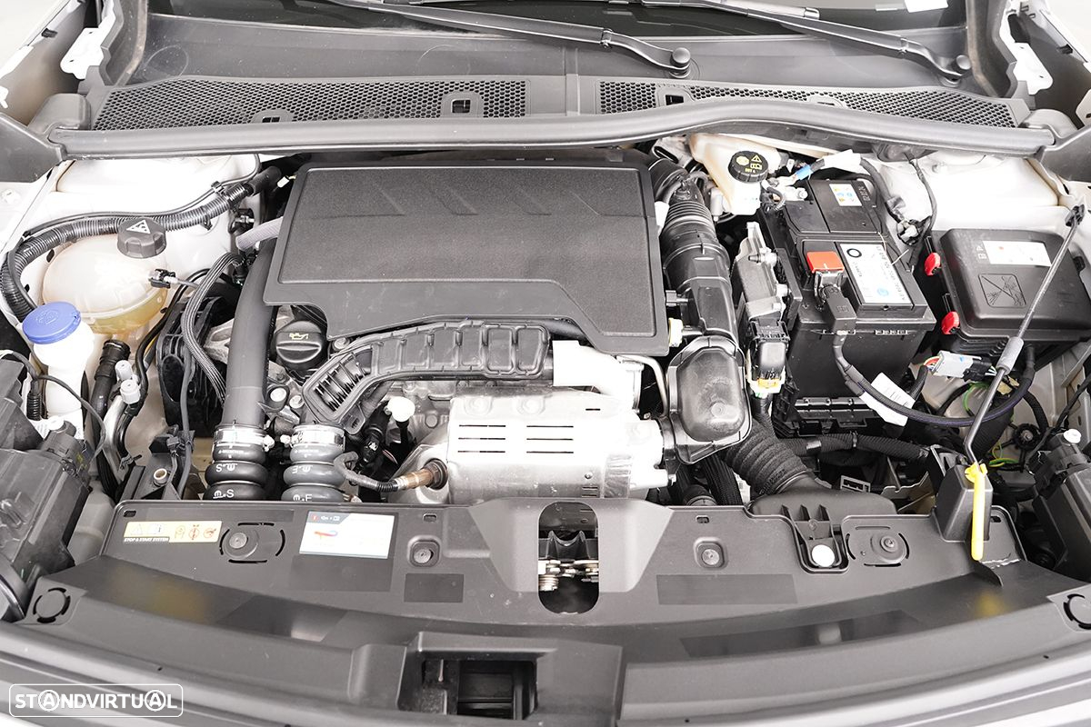 Peugeot 2008 1.2 PureTech Allure - 24