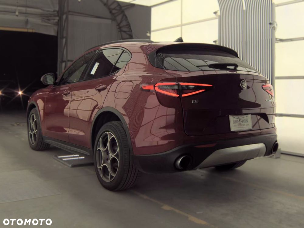 Alfa Romeo Stelvio 2017 photo 3