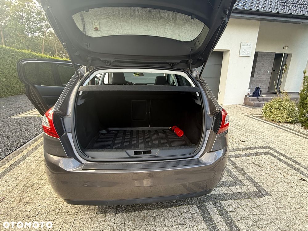 Peugeot 308 1.2 PureTech Allure S&S - 16