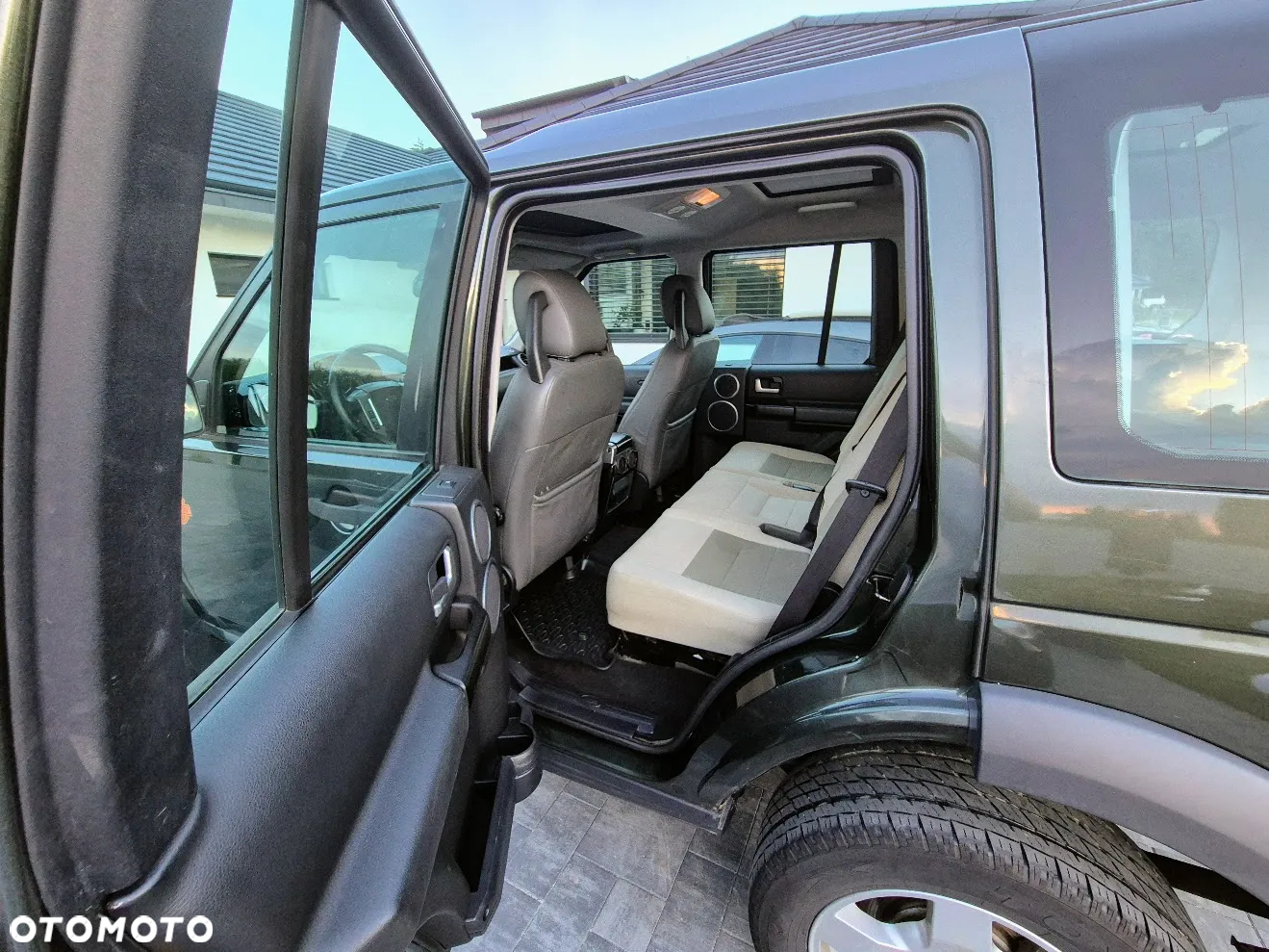Land Rover Discovery III 2.7D V6 HSE - 11