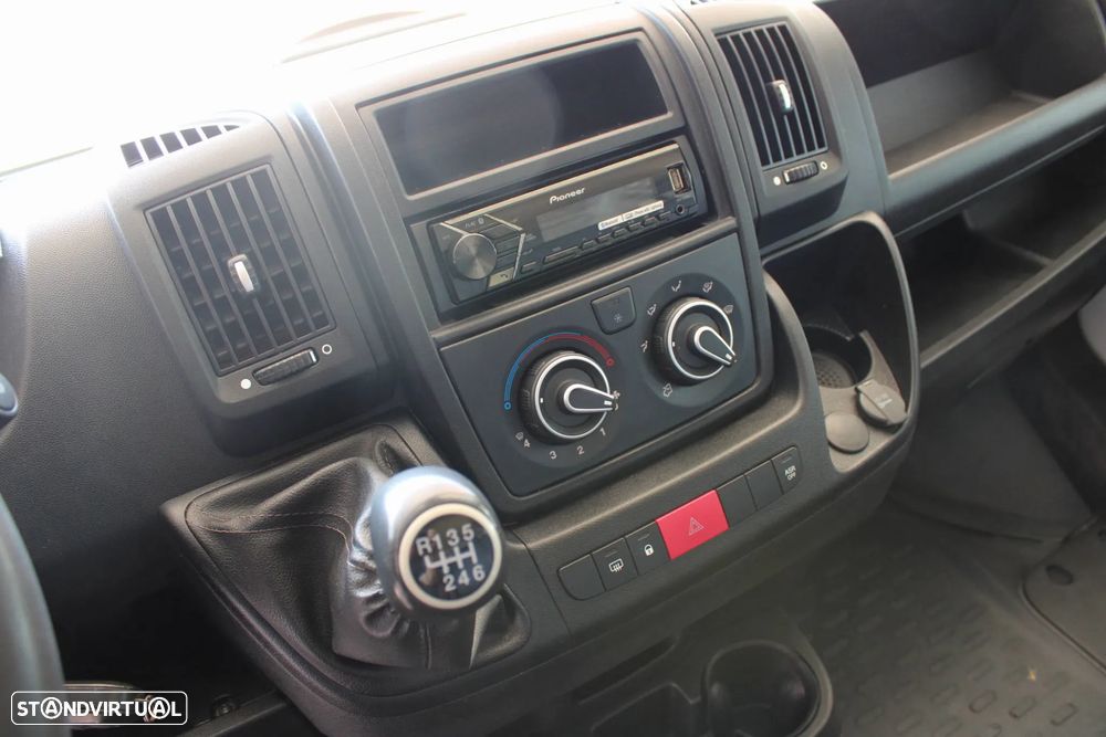 Fiat Ducato 2.3 Cabine dupla Tribasculante - 11