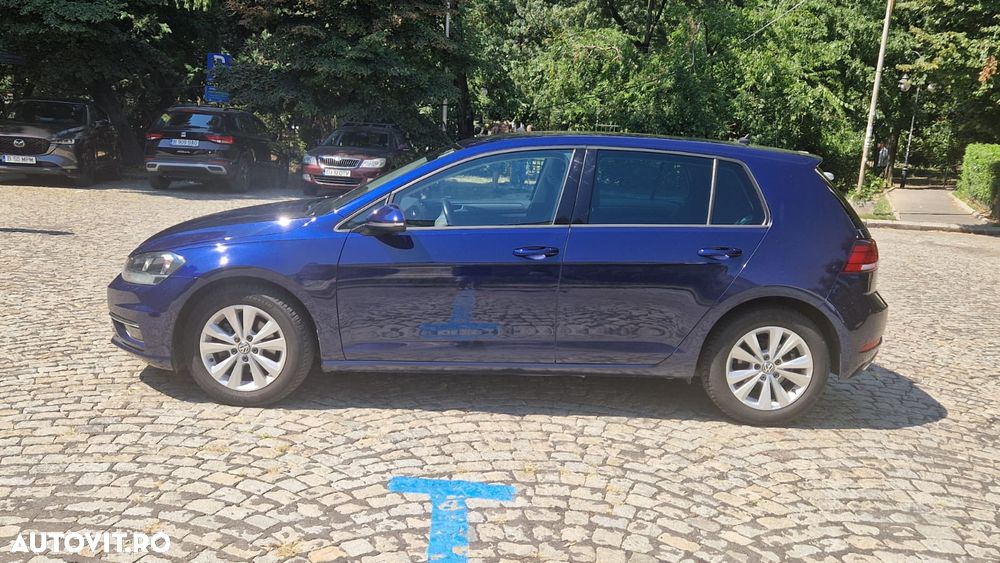 Volkswagen Golf - 9