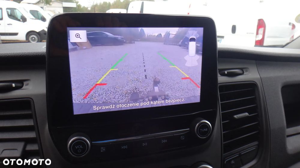 Ford TRANSIT CUSTOM - 13