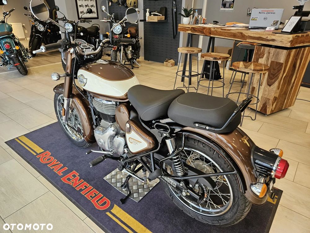 Royal Enfield Classic - 12