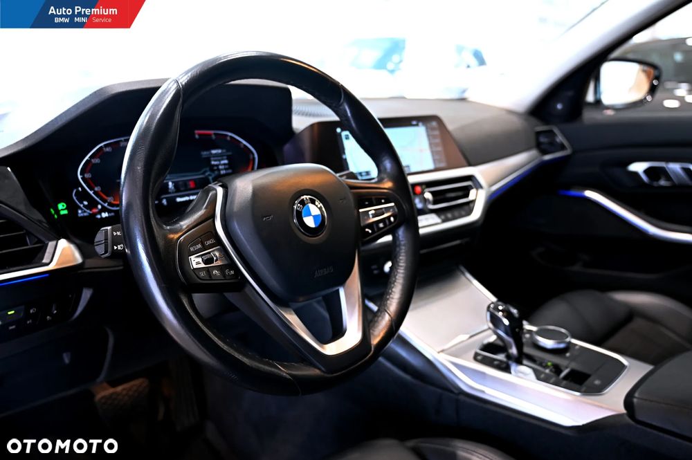 BMW Seria 3 320d xDrive Sport Line - 14