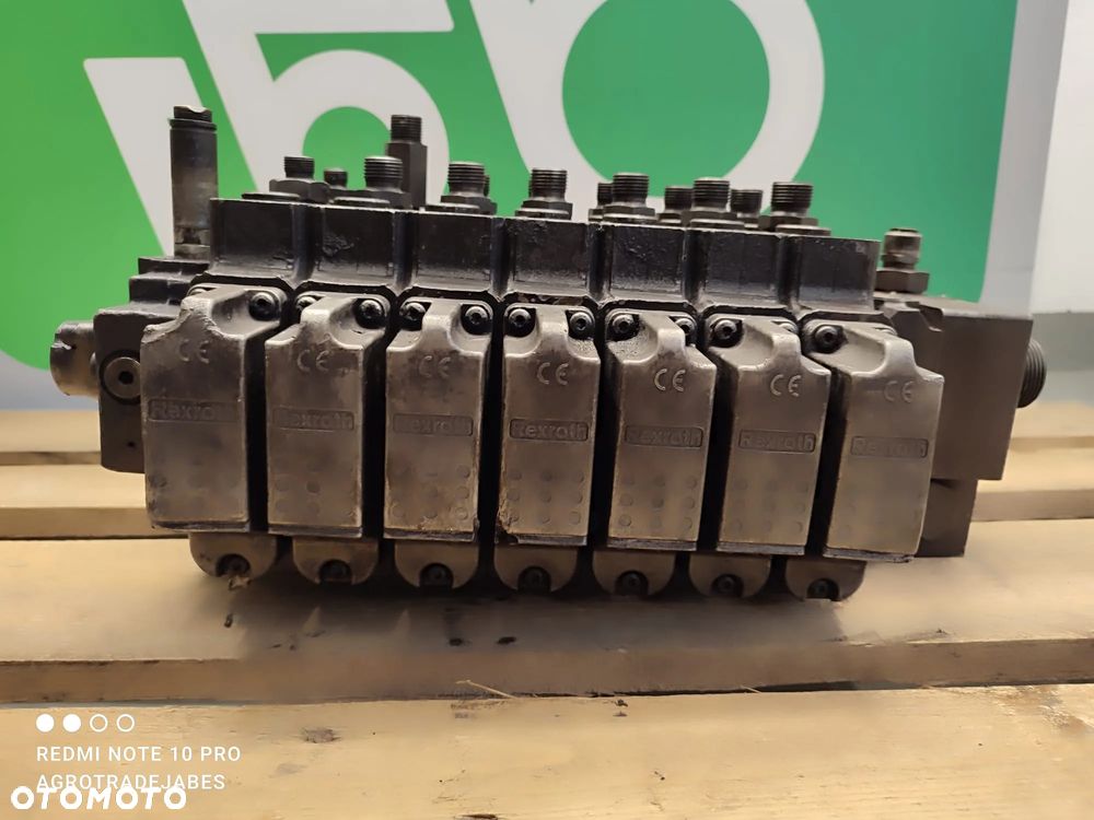 Rozdzielacz hydrauliczny REXROTH R917007235 - 2
