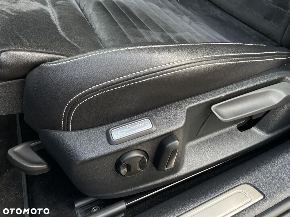 Volkswagen Passat 2.0 TSI 4Mot Elegance DSG - 30