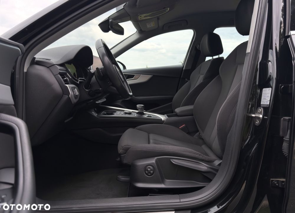 Audi A4 Avant 40 TDI S tronic S line - 35