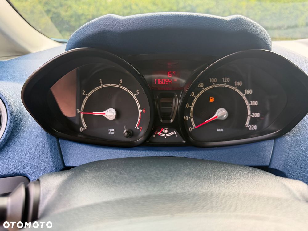 Ford Fiesta 1.25 Ambiente - 14