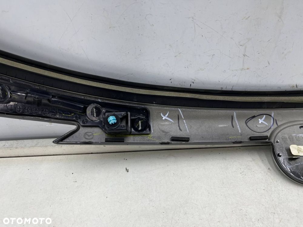 Listwa Mazda CX-30 CX30 19r.- blenda nakładka górna klapy bagażnika dgh9-50811 - 16