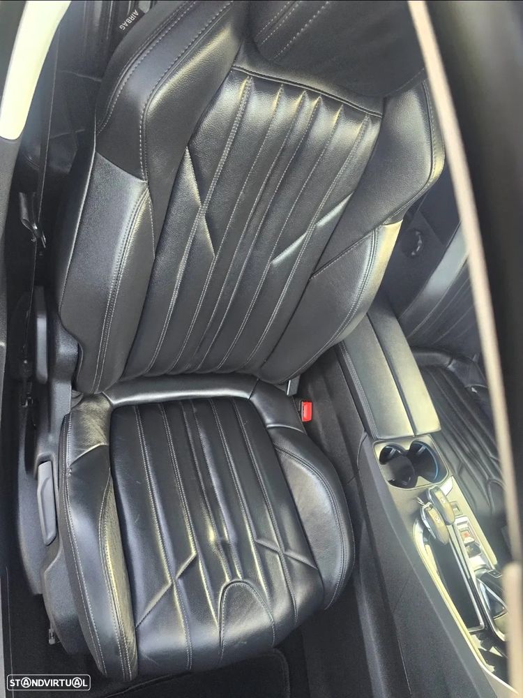 Peugeot 5008 1.5 BlueHDi Allure Pack EAT8 - 20