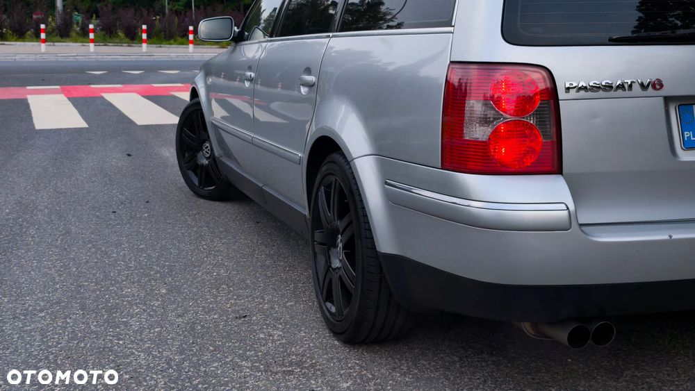 Volkswagen Passat 2.8 V6 4Motion Highline - 6