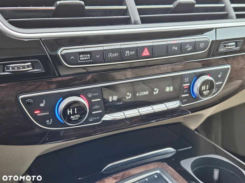 Audi Q7 - 36