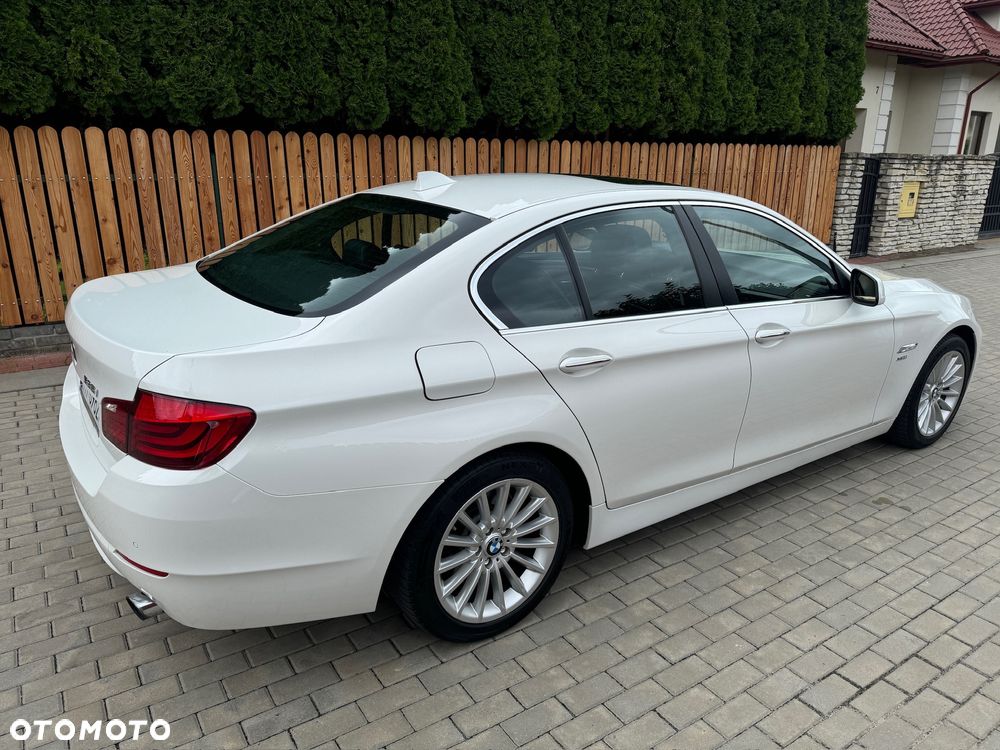 BMW Seria 5 535i xDrive - 7