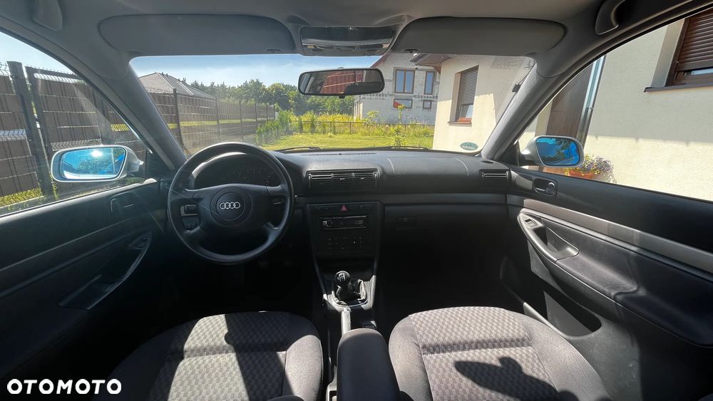 Audi A4 Limousine - 14