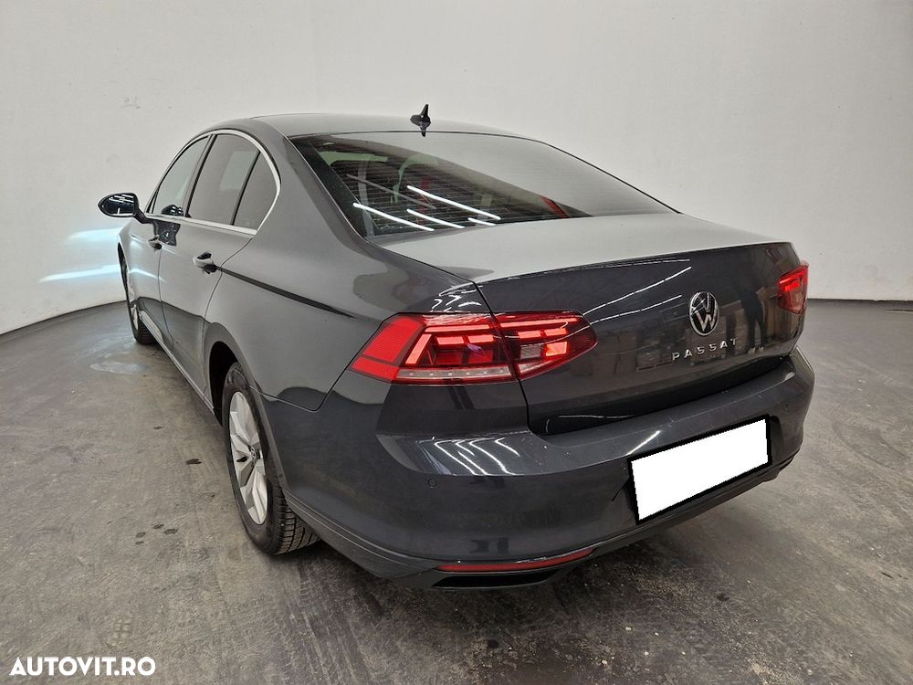 Volkswagen Passat 2.0 TDI DSG Comfortline - 5