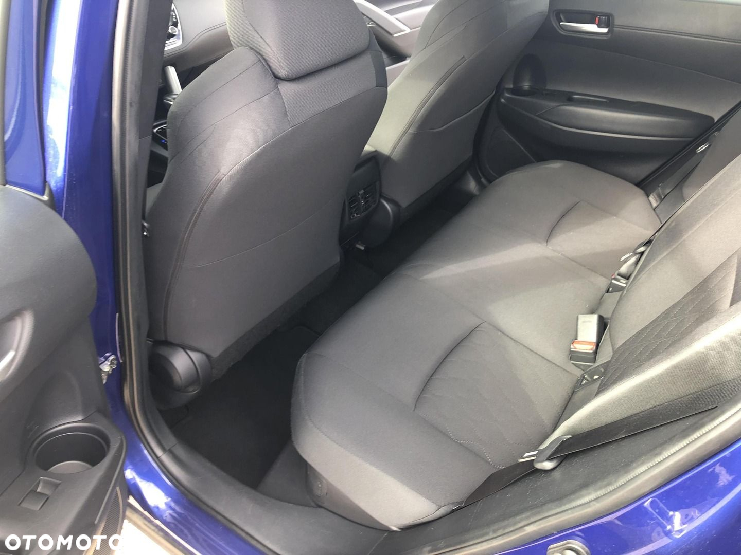 Toyota Corolla Cross 2.0 Hybrid Comfort - 17