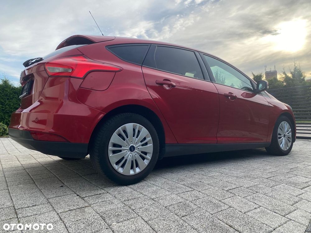 Ford Focus 1.0 EcoBoost Trend - 4