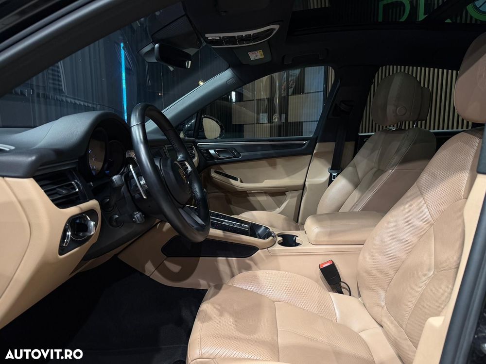 Porsche Macan T - 29