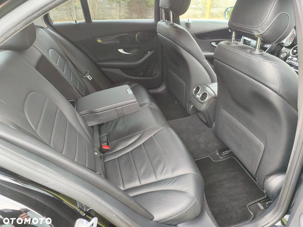 Mercedes-Benz Klasa C 200 4MATIC 9G-TRONIC - 19