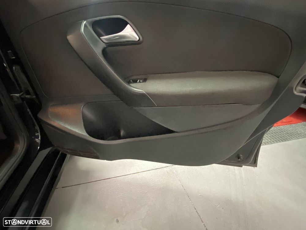 VW Polo 1.2 Trendline Pack - 17