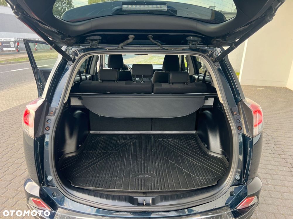 Toyota RAV4 2.0 D-4D Premium 4x2 - 18