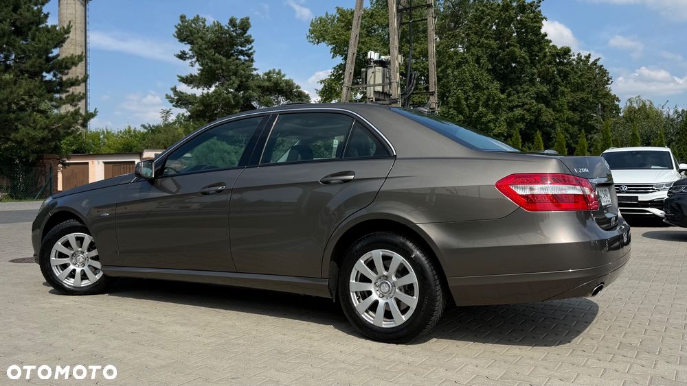 Mercedes-Benz Klasa E 200 7G-TRONIC - 4
