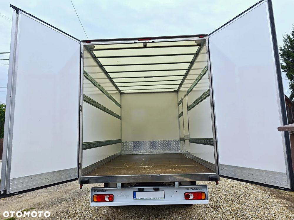 Renault MASTER 2.3DCI 165KM* Kontener 8-EuroPalet dł.420cm, szer.220cm, wys.230cm* POLSKI SALON** 172 TYŚ KM** DMC do 3.5T kat.B** - 26