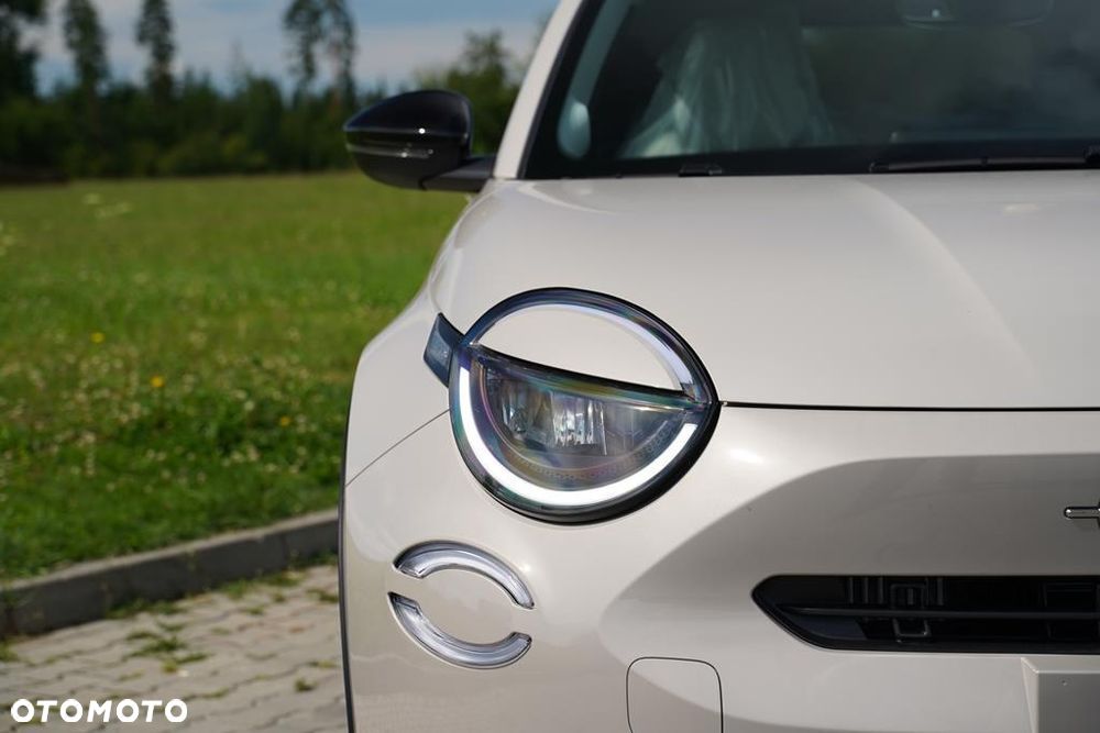 Fiat 600 1.2 Turbo Hybrid La Prima eDCT - 32