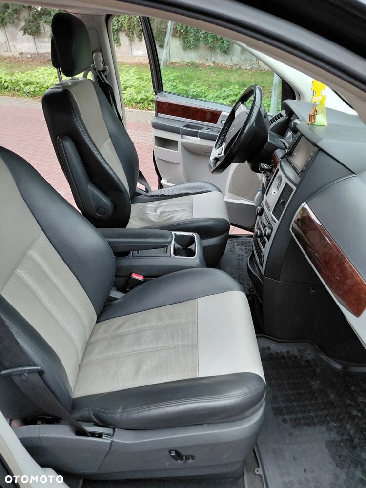 Chrysler Town & Country 4.0 Limited - 5