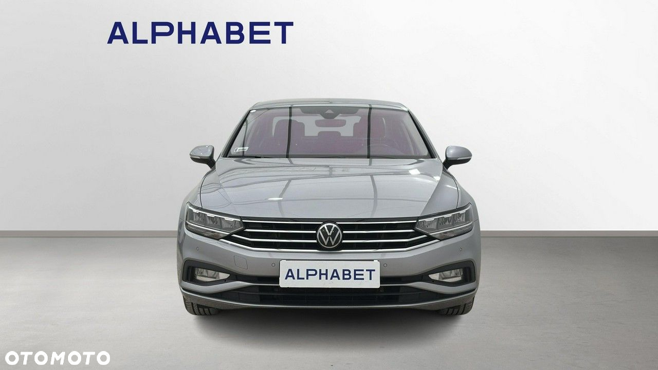 Volkswagen Passat - 9