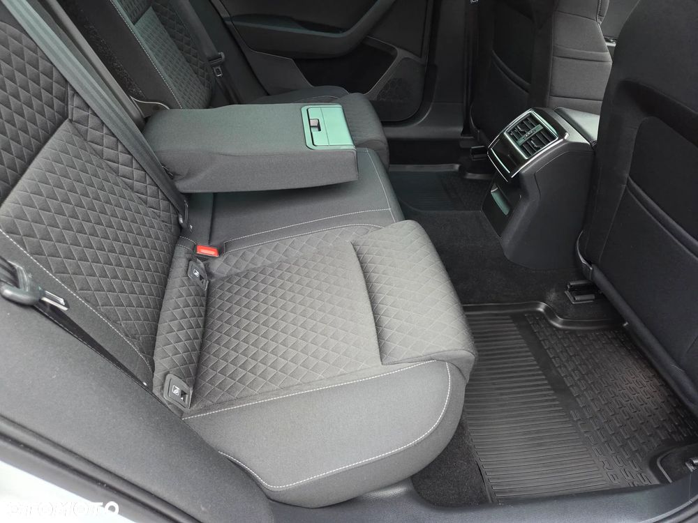 Skoda Superb 2.0 TDI SCR Ambition DSG - 16