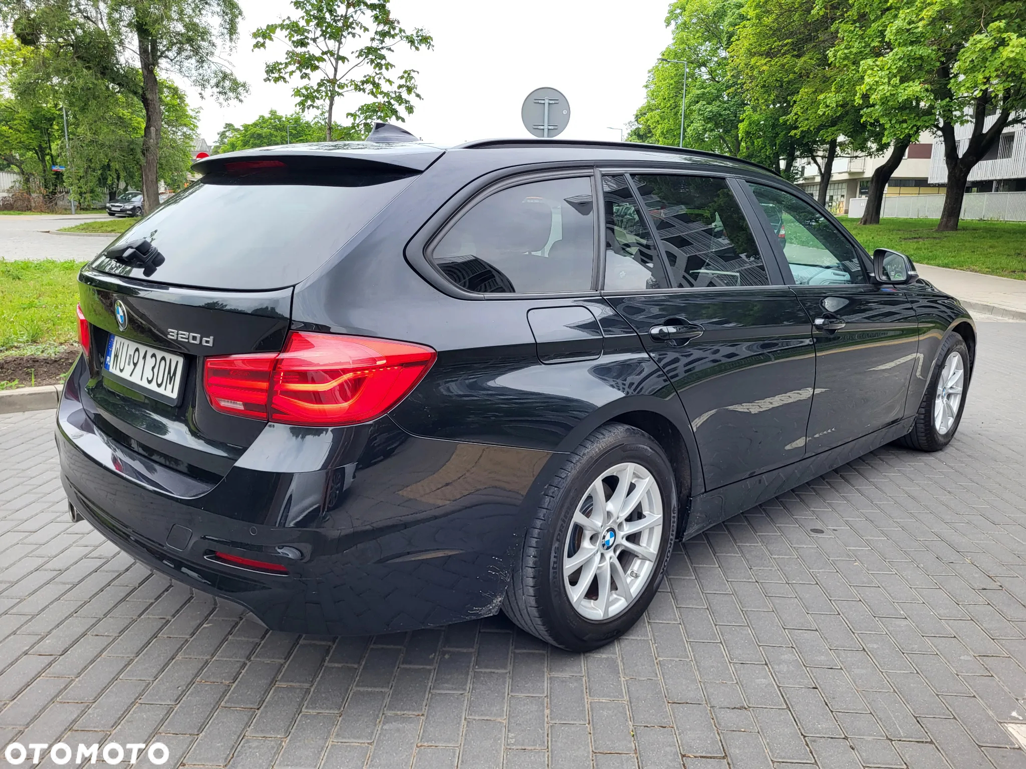 BMW Seria 3 320d Touring - 28