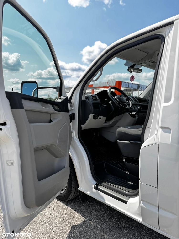 Volkswagen Transporter - 4