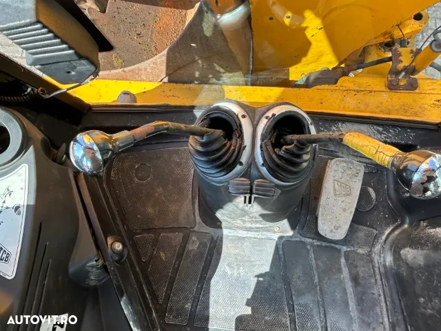 JCB 3CX - 13