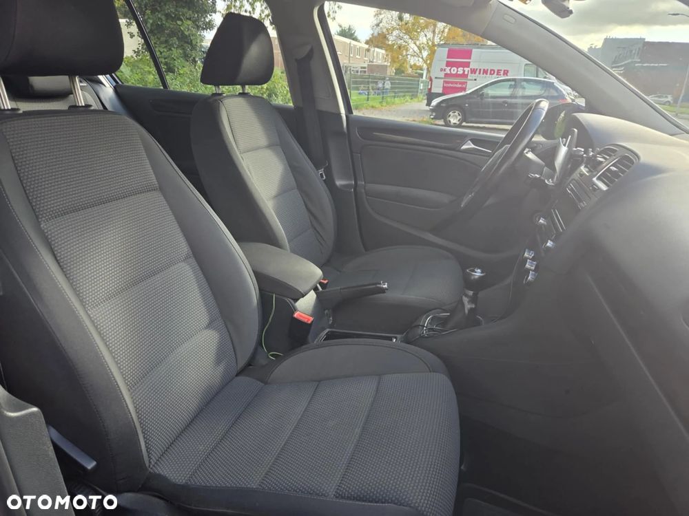 Volkswagen Golf - 12