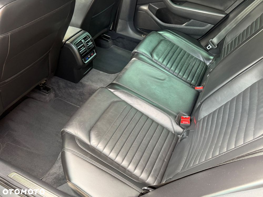 Volkswagen Passat - 20