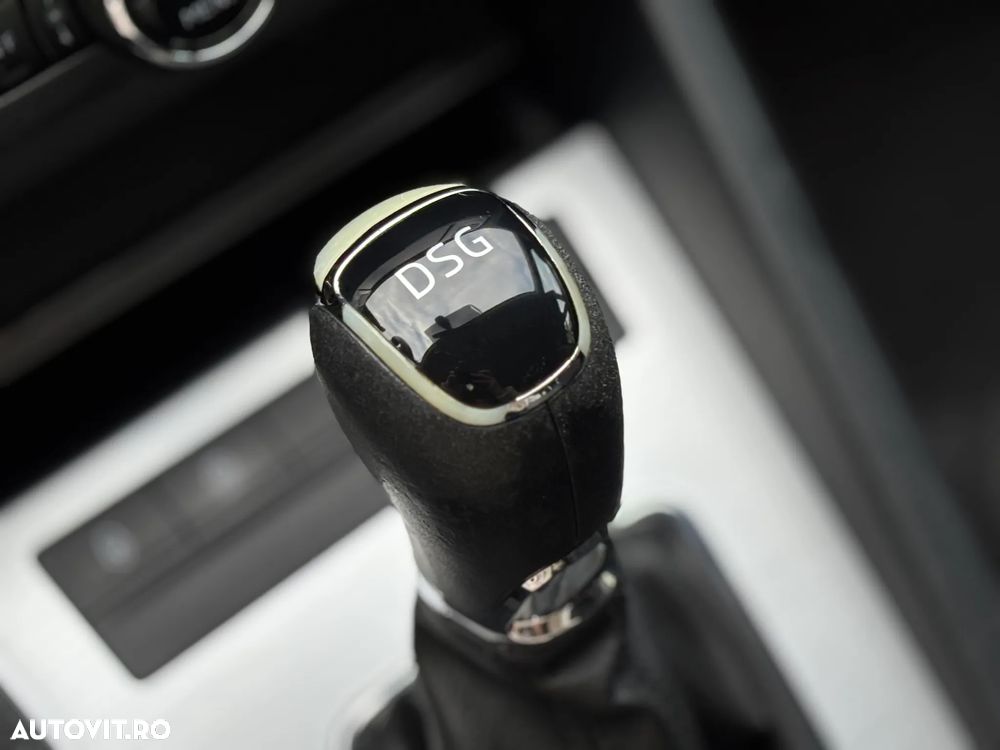 Skoda Octavia 1.6 TDI DSG Ambition - 28