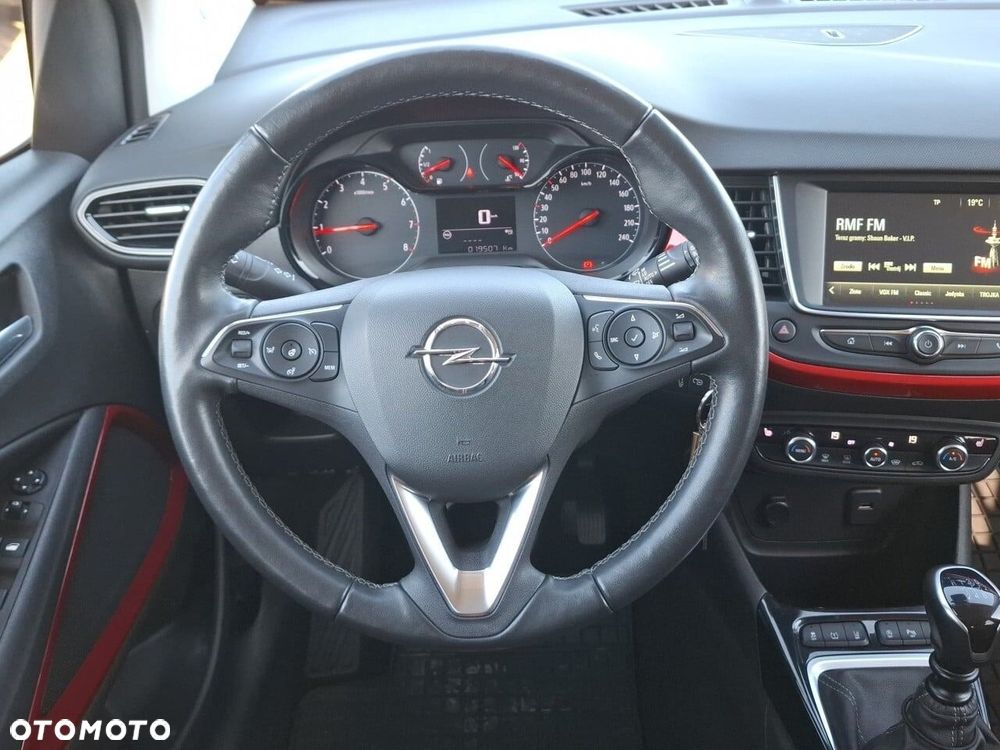 Opel Crossland 1.2 T GS Line - 10