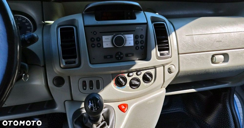 Opel Vivaro - 30
