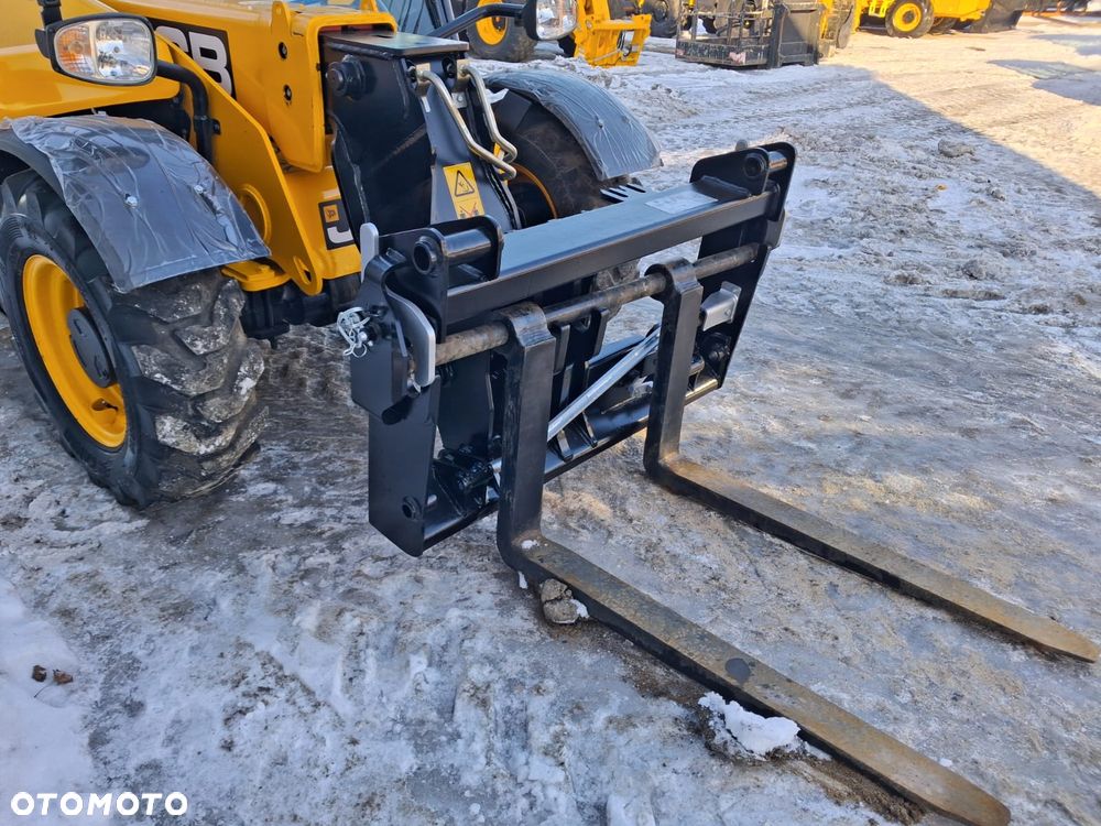 JCB 525-60 AG Plus - 15