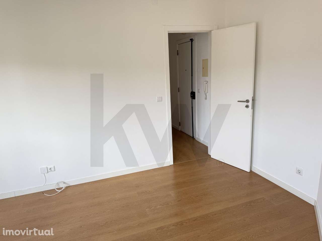 Apartamento T1 em Campo de Ourique - Grande imagem: 3/29