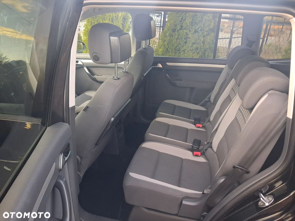 Volkswagen Touran - 6