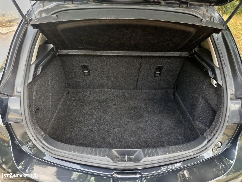 Mazda 3 Hatchback MZ-CD 1.6 Sport - 23