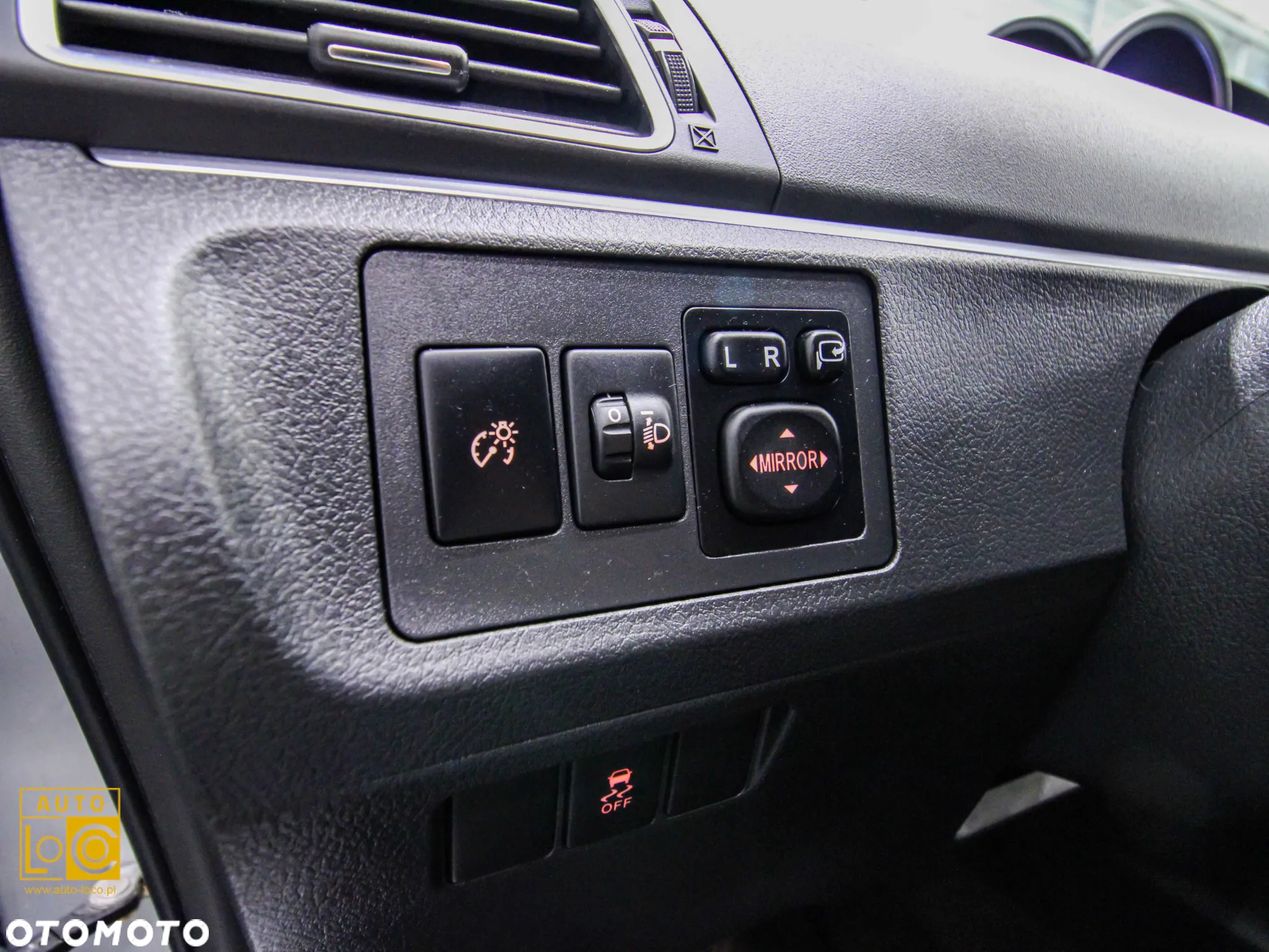 Toyota Verso 2.0 D-4D Premium - 30