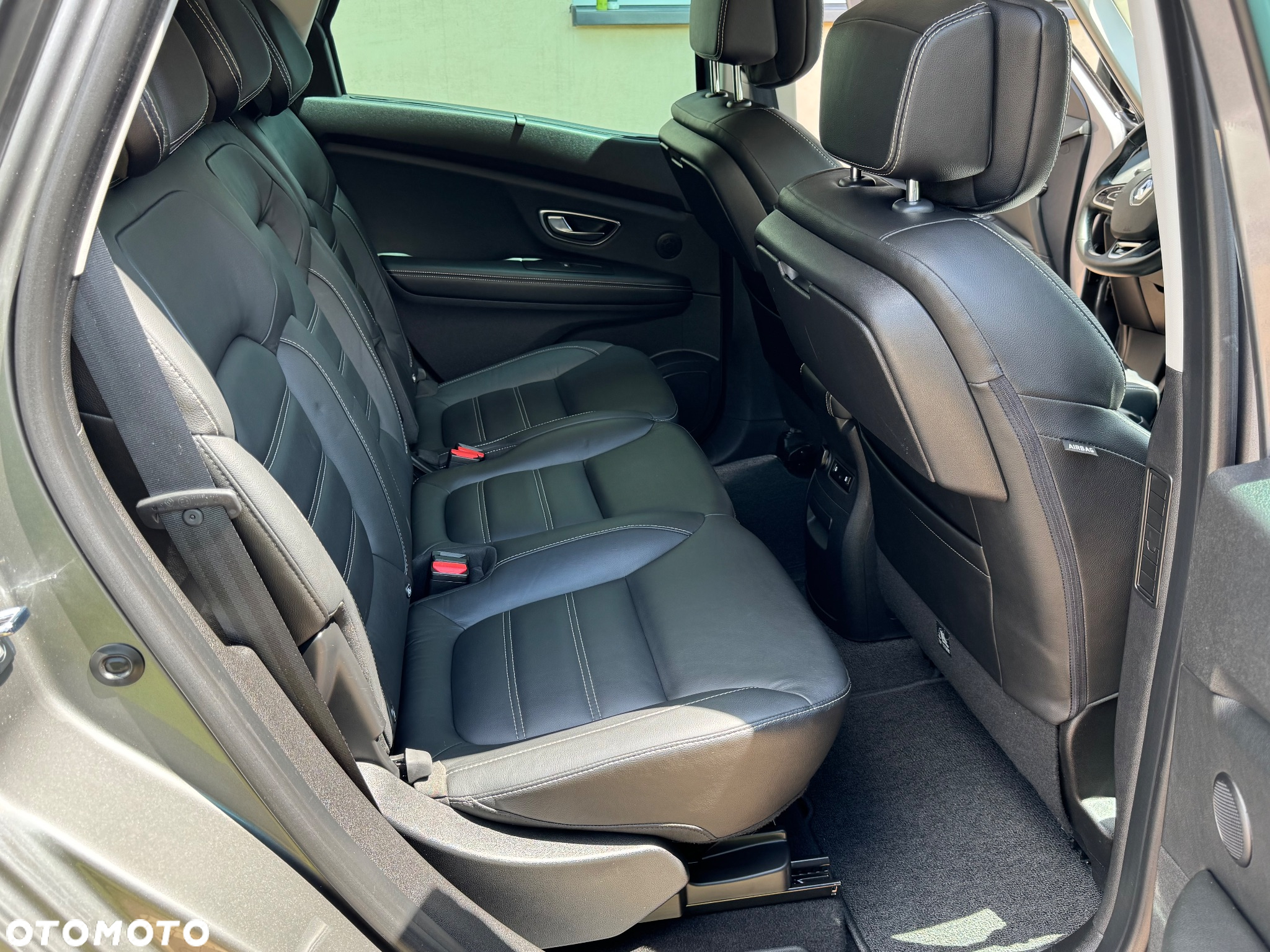 Renault Scenic 1.6 dCi Bose EDC - 27