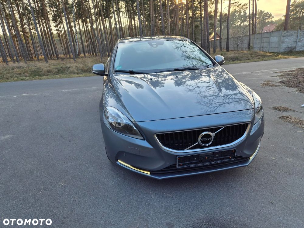 Volvo V40 T2 Inscription - 9